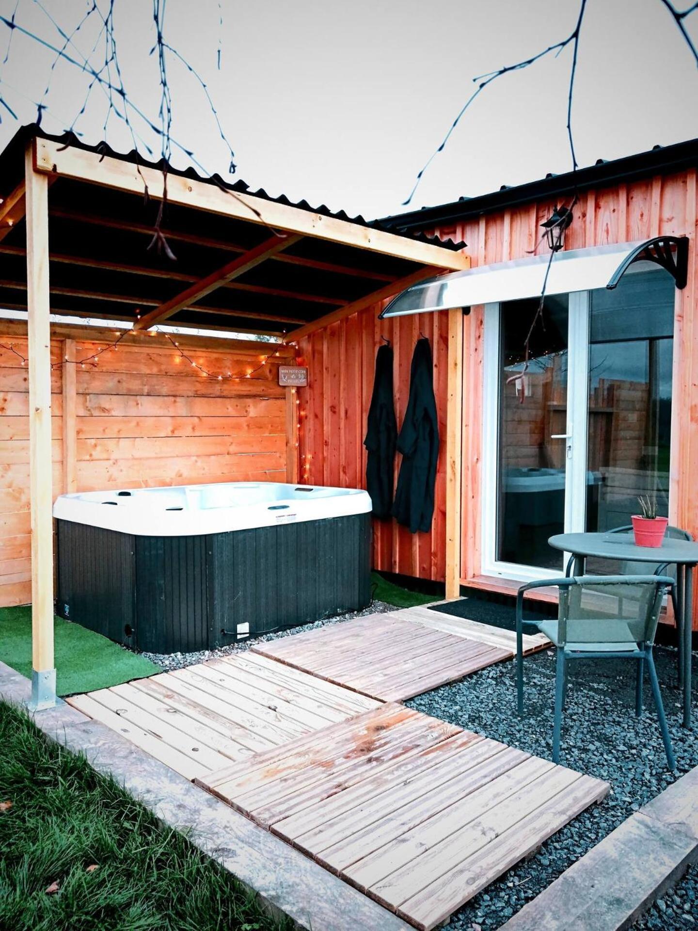 Chalet Cosy Avec Option Jacuzzi Saint-Genes-de-Fronsac Bagian luar foto